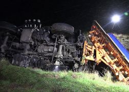 Winterdienst Bei Kahla Verunglueckt 090119 0014